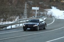 Maserati Quattroporte curvas