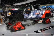 La nieve no es un impedimento para este GMC con orugas en lugar de ruedas.