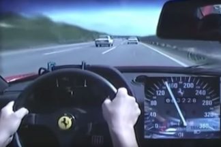 Vídeo: un Ferrari F40 alcanza los 320 km/h en una autopista japonesa video Ferrari F40 alcanza los 320 km/h en una autopista japonesa