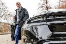 Walter Rohrl prueba Porsche Taycan