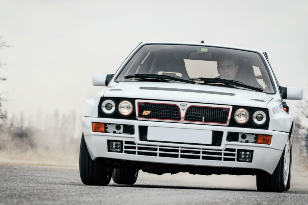 Lancia Delta HF Integrale Evoluzione 'Martini 5'