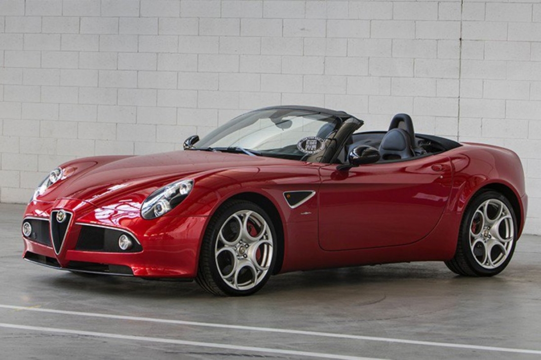 Alfa Romeo 8C Spider 2010