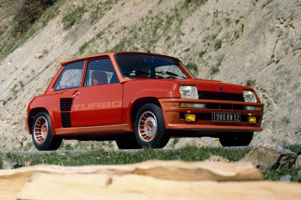 Coches creados por valientes idas de olla de sus fabricantes