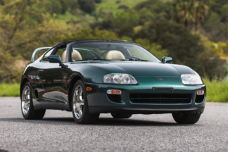 Sale a subasta un impecable Toyota Supra biturbo con cambio manual