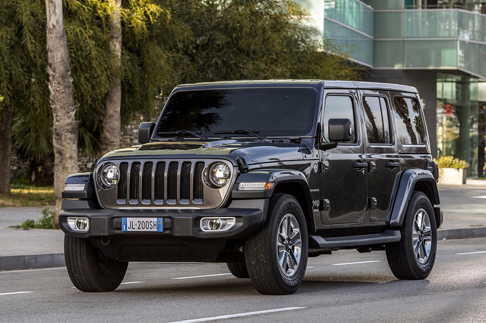 coches de produccion con imagen retro jeep wrangler