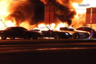 Un incendio destruye varios Chevrolet clásicos en el rodaje de una serie incendio Chevrolet clasicos