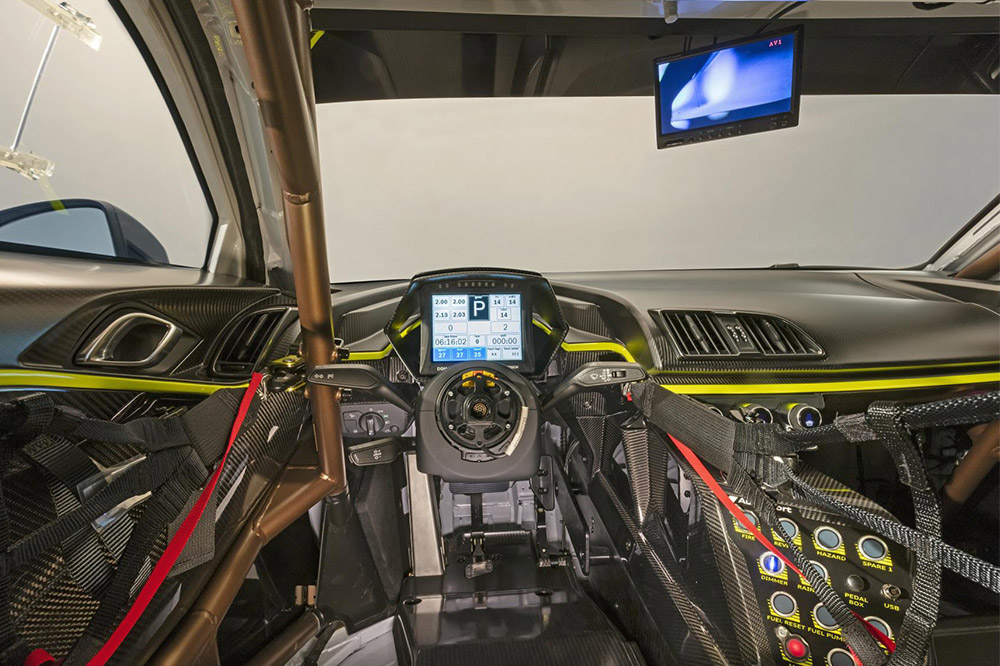 Audi R8 LMS GT2 interior