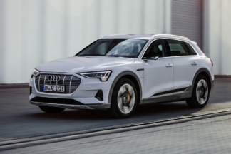 Audi e-tron 50 quattro: nueva versión de acceso para el SUV eléctrico