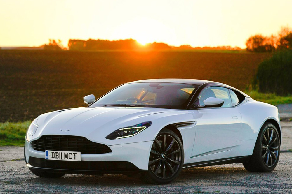 coches y motos de los pilotos de F1 db11