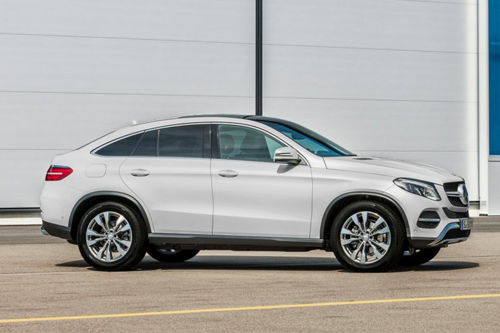 coches y motos de los pilotos de F1 gle