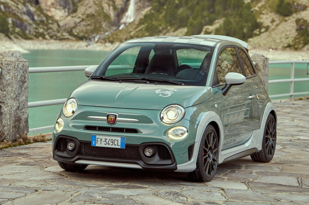 Abarth 695 70 Anniversary