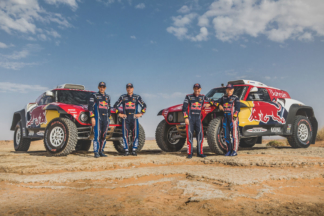 Carlos Sainz y Lucas Cruz, en el Dakar 2020 con MINI