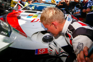 Ott Tänak ficha por Hyundai Motorsport