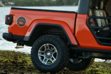 Jeep Wrangler y Gladiator “Three O Five”
