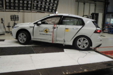 crash test del Volkswagen Golf 8