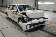 crash test del Volkswagen Golf 8