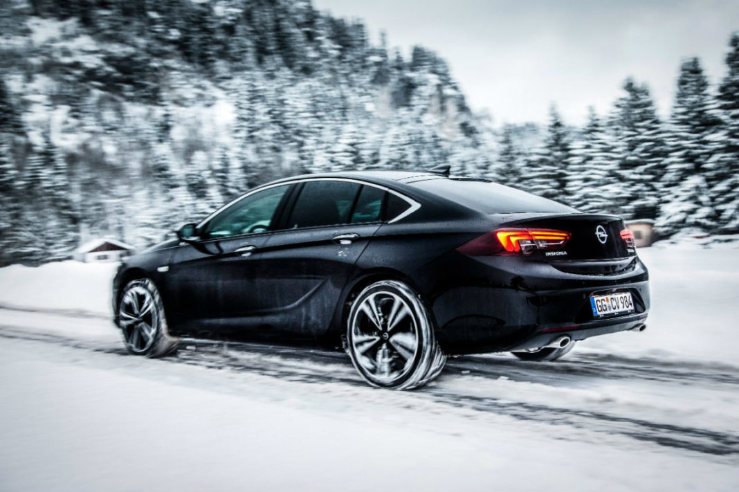 uvas hielo carretera