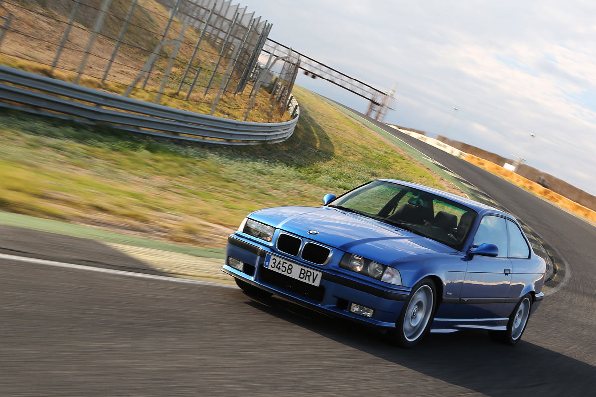 prueba del BMW M3 E36 prueba del BMW M3 E36 en el circuito del Jarama