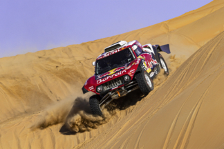 11ª etapa Dakar 2020: Sainz acaricia su tercer touareg