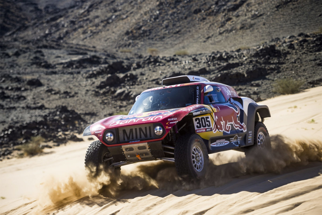 Carlos Sainz en la 2ª etapa Dakar 2020