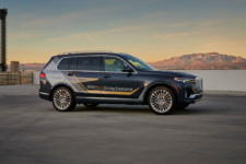 BMW X7 ZeroG Lounger