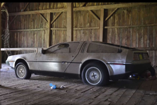 Encuentran un DeLorean abandonado en un granero durante 32 años DeLorean abandonado