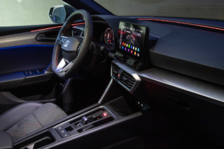 El SEAT León 2020 integra el avisador de punto ciego en la luz ambiental interior avisador de punto ciego en la luz ambiental interior