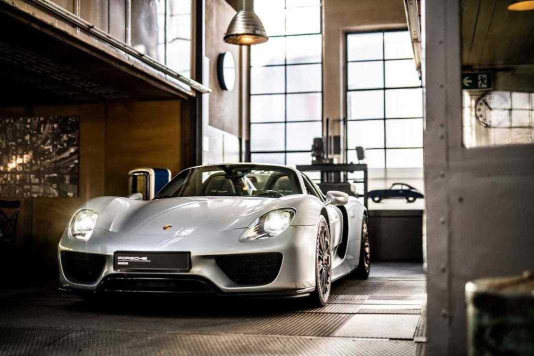 Porsche celebra aniversario tres modelos iconicos