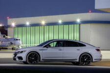 Volkswagen Arteon R-Line Performance