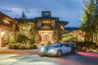 A la venta una mansión con un garaje para más de 100 coches Venta mansion garaje 100 coches