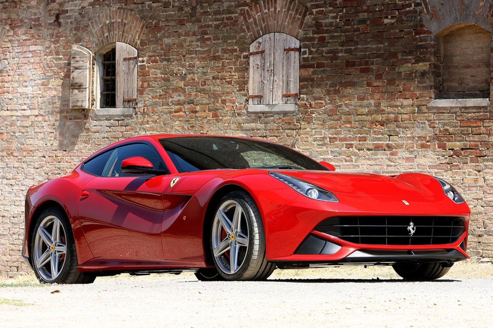 coches de lujo de los futbolistas 