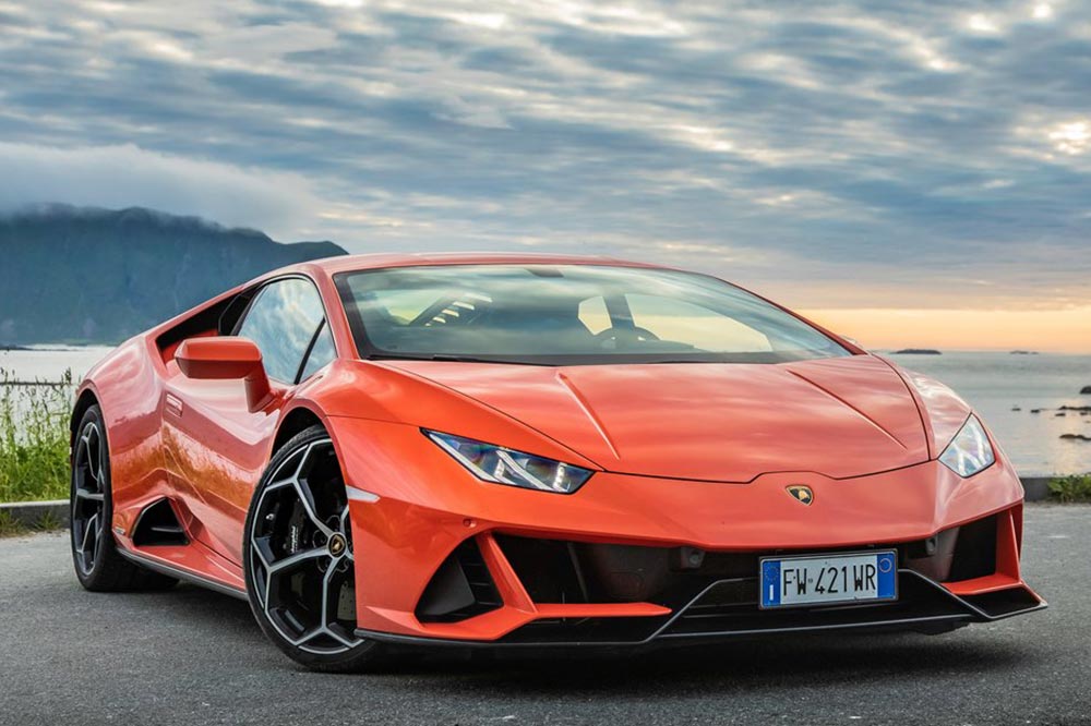 coches de lujo de los futbolistas 