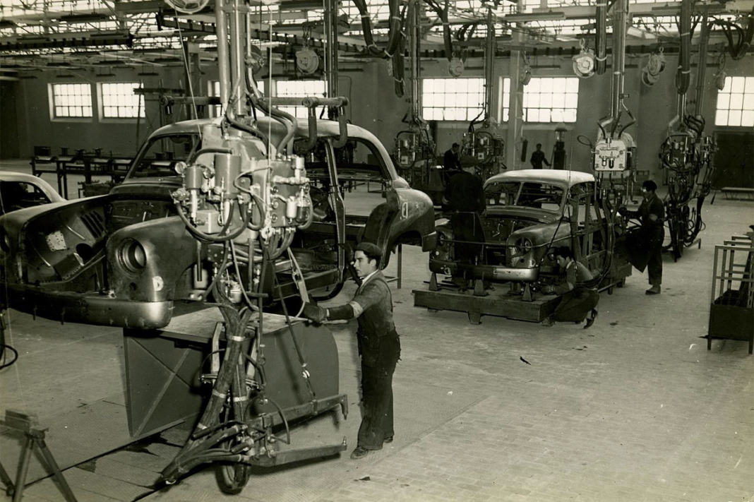 Inicio de la historia de SEAT con el 1400