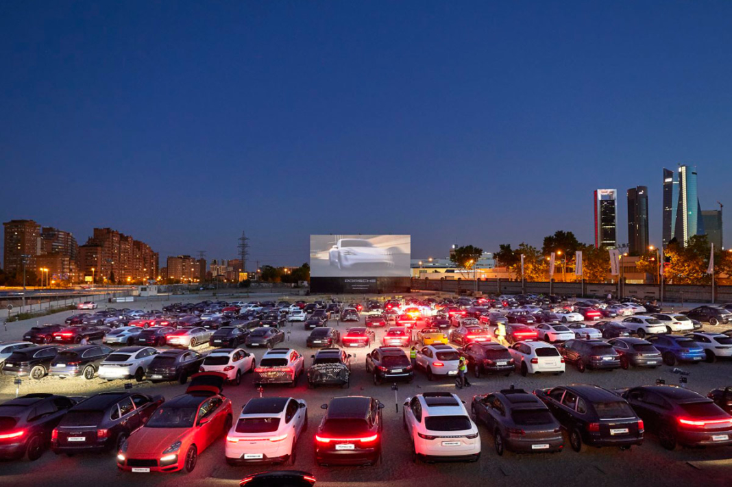 250 Porsche en el Autocine de Madrid