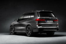BMW X7 Dark Shadow Edition
