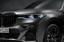 BMW X7 Dark Shadow Edition