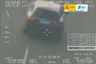 Vídeo: cazado a 211 km/h y adelantando por la derecha cazado-211-kmh-adelantando-derecha