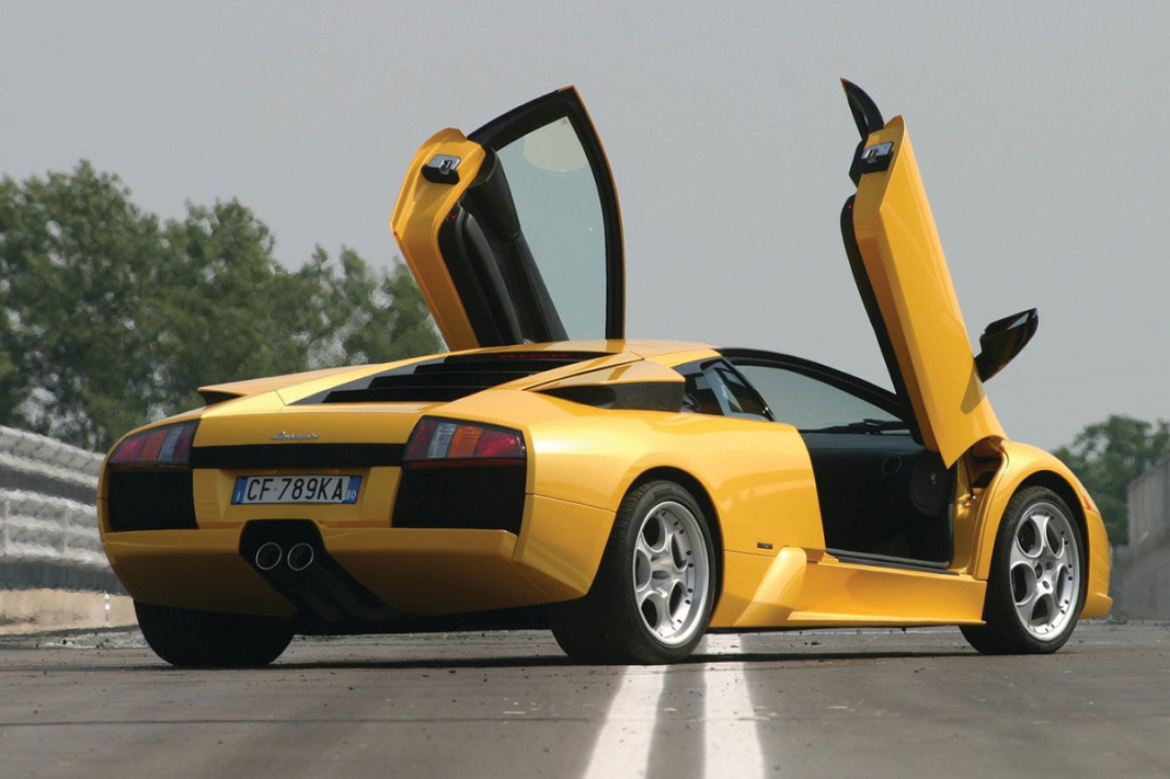 coches deportivos de los 2000