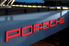 venta cartel cinco metros concesionario Porsche