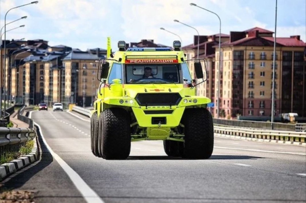 Avtoros Shaman 8x8 ambulancia