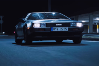 Vídeo: un paseo nocturno en el DeLorean DMC-12 DeLorean DMC-12