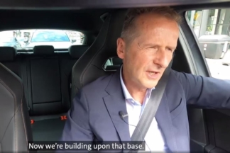 Vídeo: Herbert Diess prueba el Cupra León eHybrid en Bilbao herbert-diess-prueba-cupra-leon-ehybrid