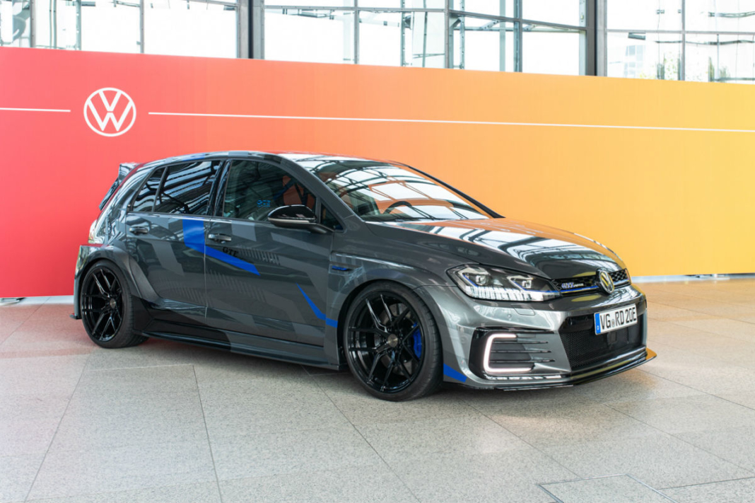 VW Golf GTE HyRACER