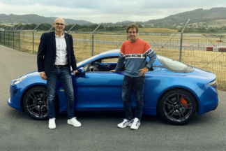 El Alpine A110S es la nueva montura de Fernando Alonso para ir de paisano El Alpine A110S es la nueva montura de Fernando Alonso para diario