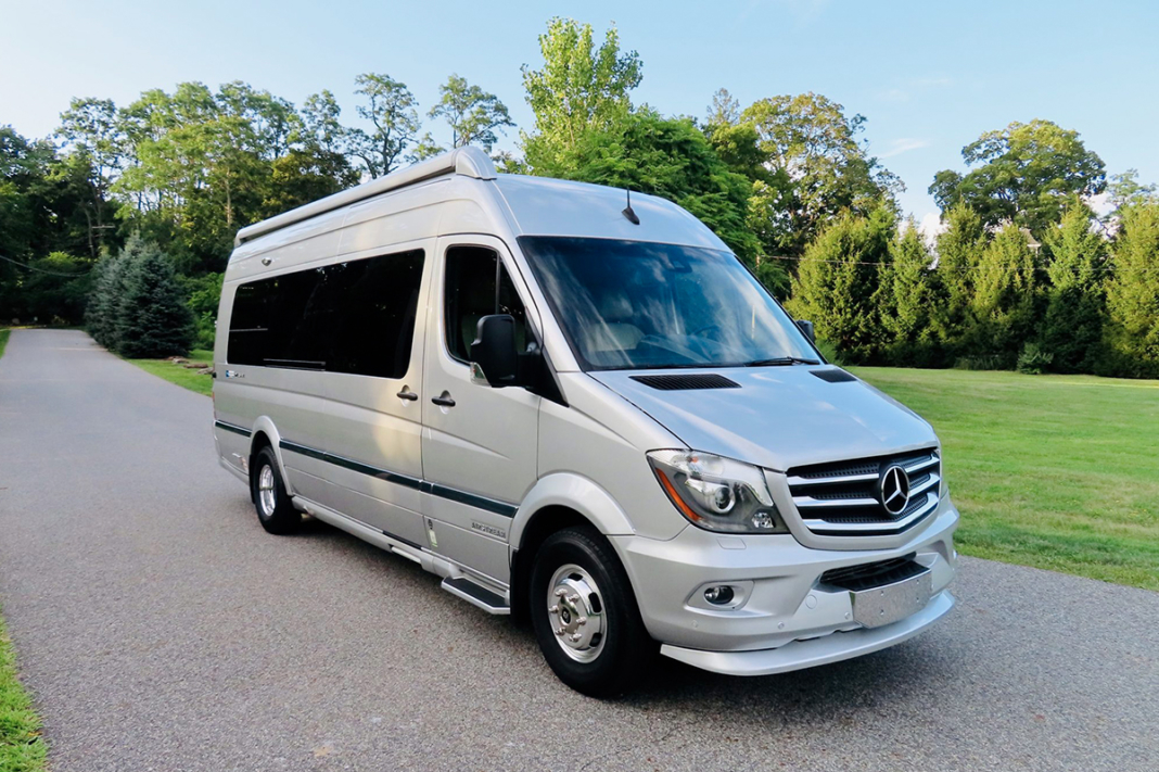 subastan camper lujo Mercedes