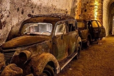 coches abandonados tunel construido siglo xix