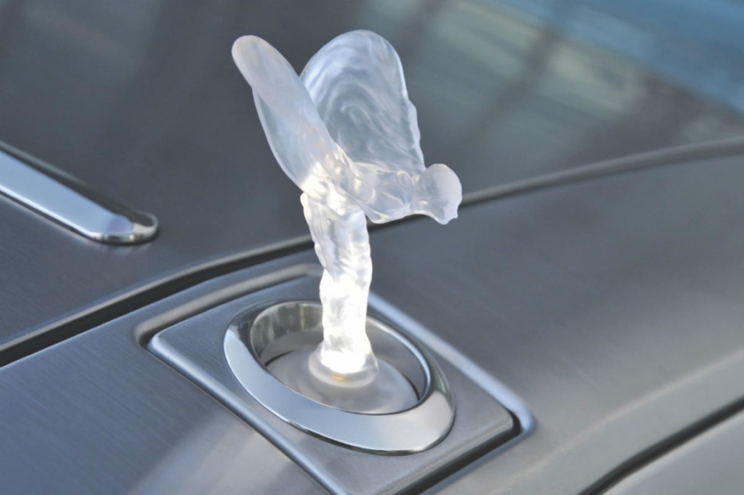 ‘Espíritu del Éxtasis’ luminoso de Rolls-Royce