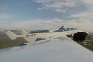 AirCar, el coche volador que ya surca los cielos AirCar