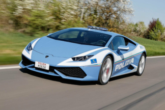 Con un Lamborghini Huracán: así trasladan los órganos en Italia para ser trasplantados Lamborghini Huracán Polizia