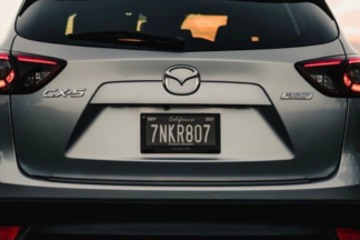 El futuro de las matrículas pasa por placas digitales… y personalizadas Matrículas digitales